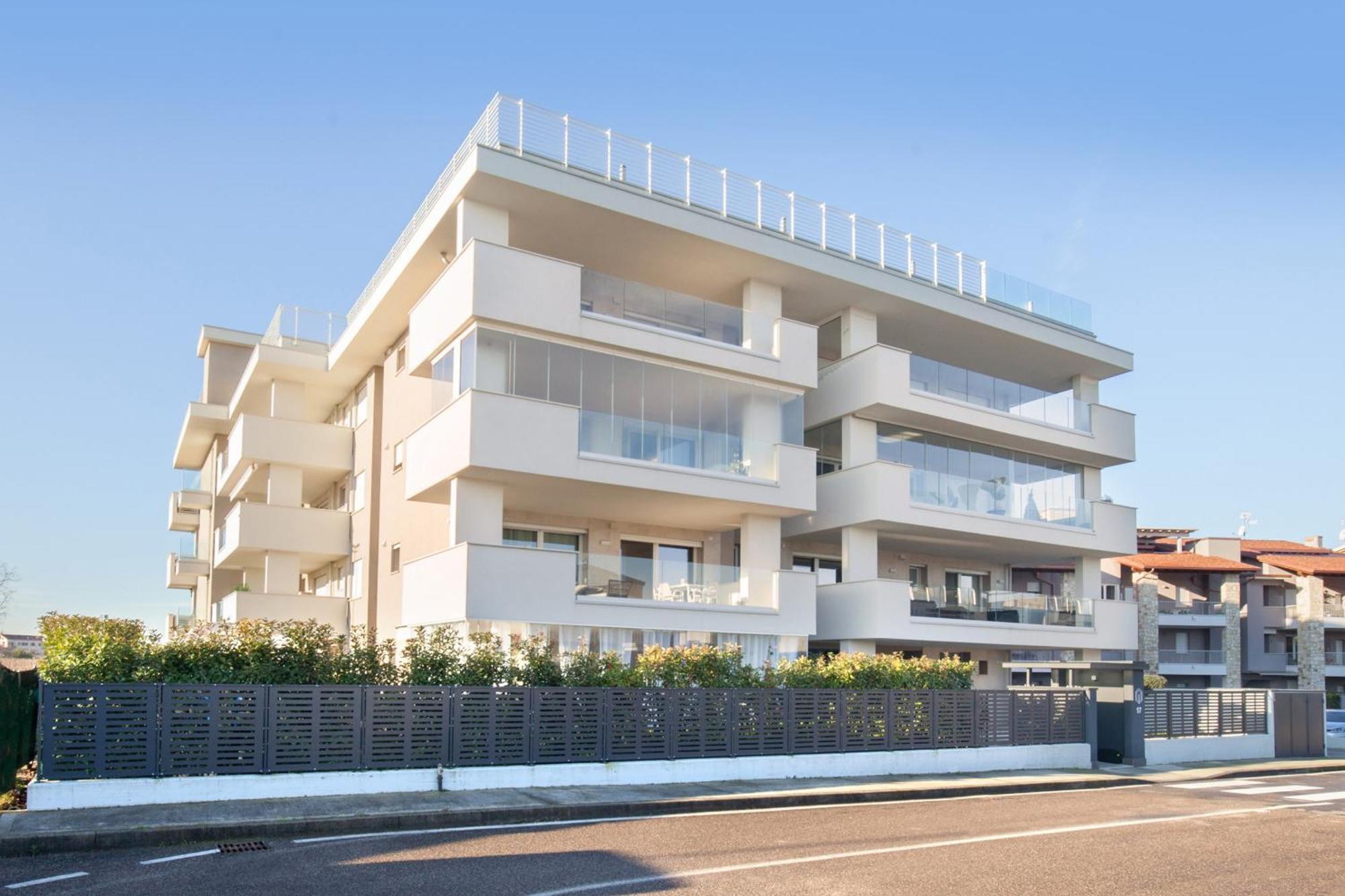 Appartamento Perla Garda With Pool Peschiera del Garda